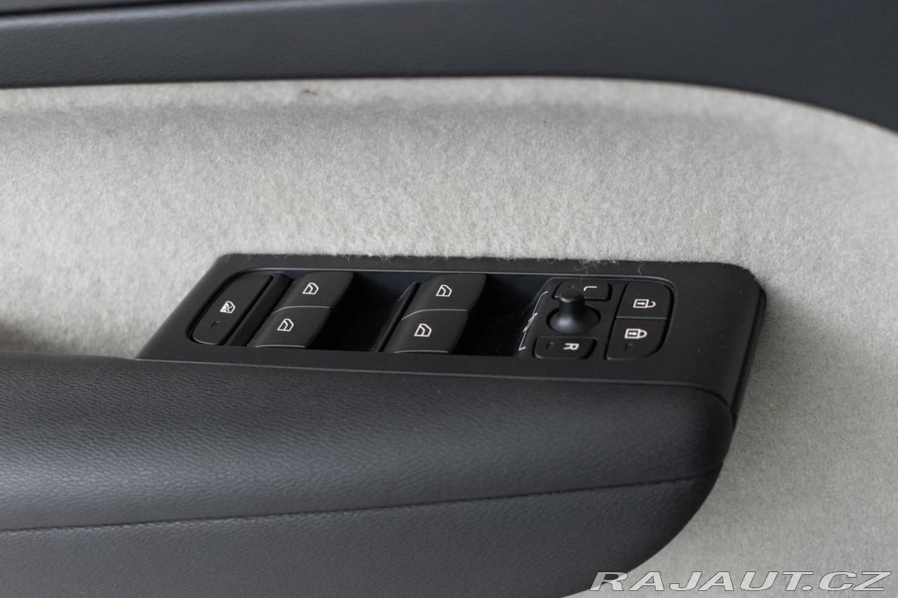 2019 Volvo Xc40 - 16