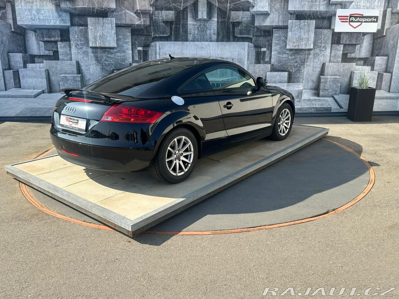 2012 Audi TT - 6