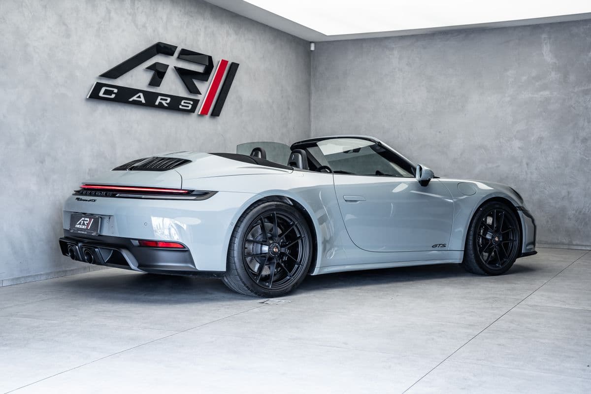 2025 Porsche 911 - 5