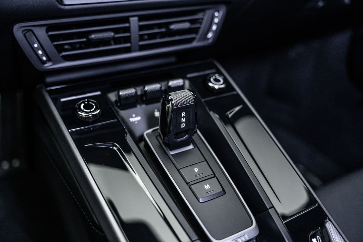 2025 Porsche 911 - 18