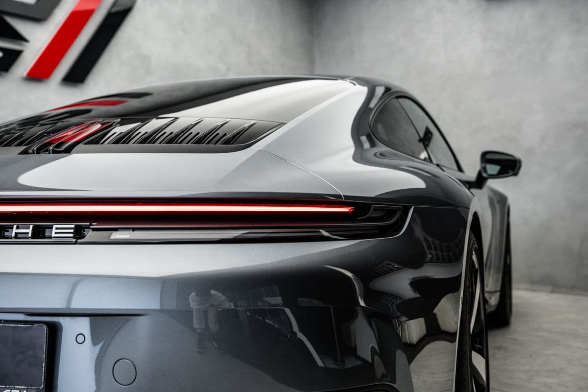 2025 Porsche 911 - 9