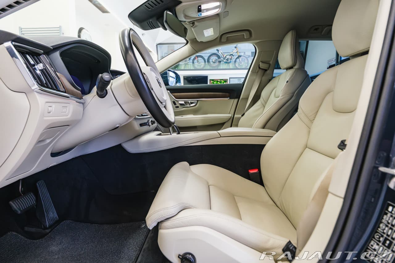 2022 Volvo V90 - 19