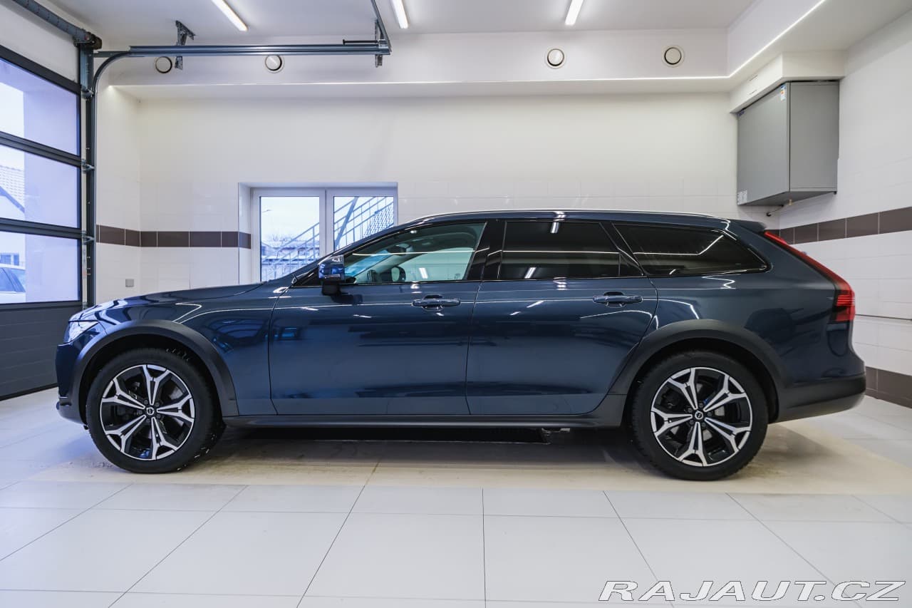 2022 Volvo V90 - 4
