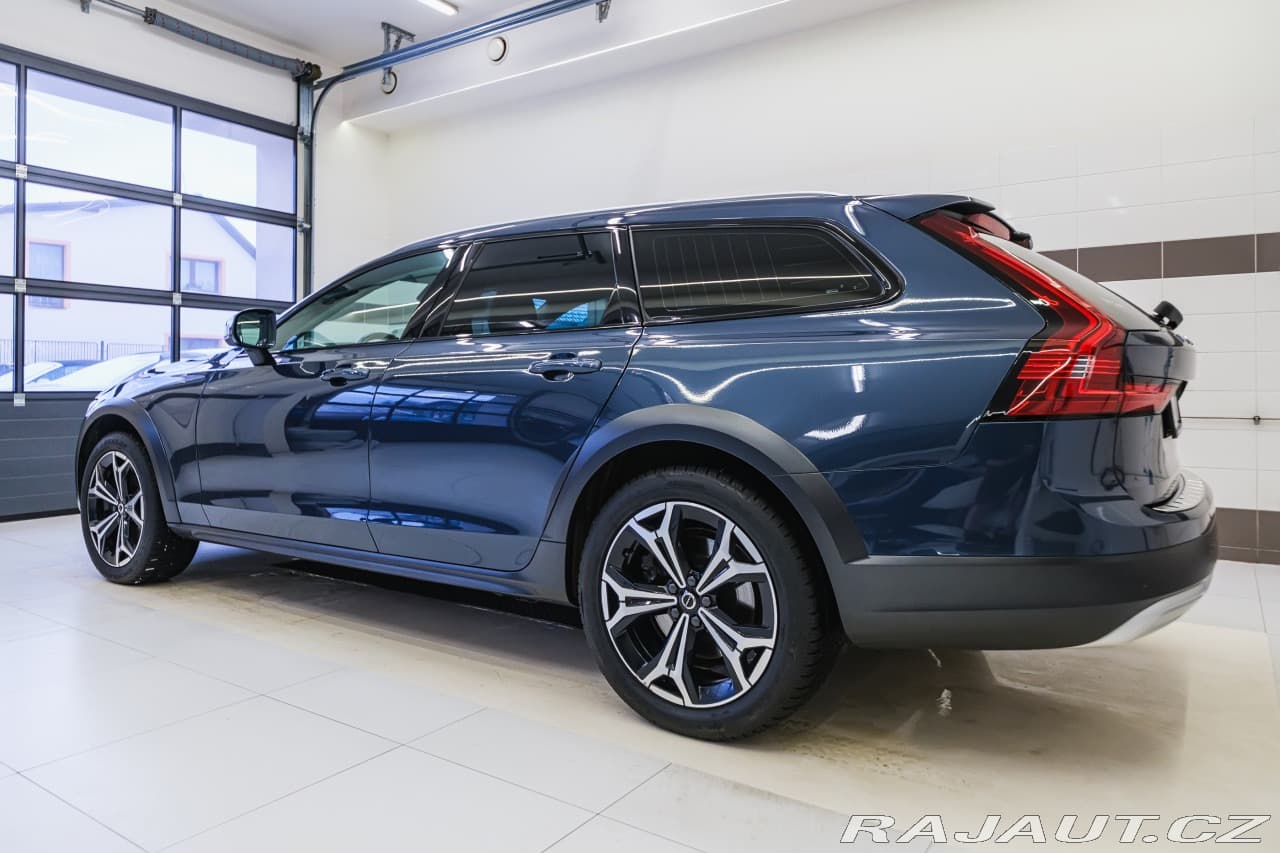 2022 Volvo V90 - 5