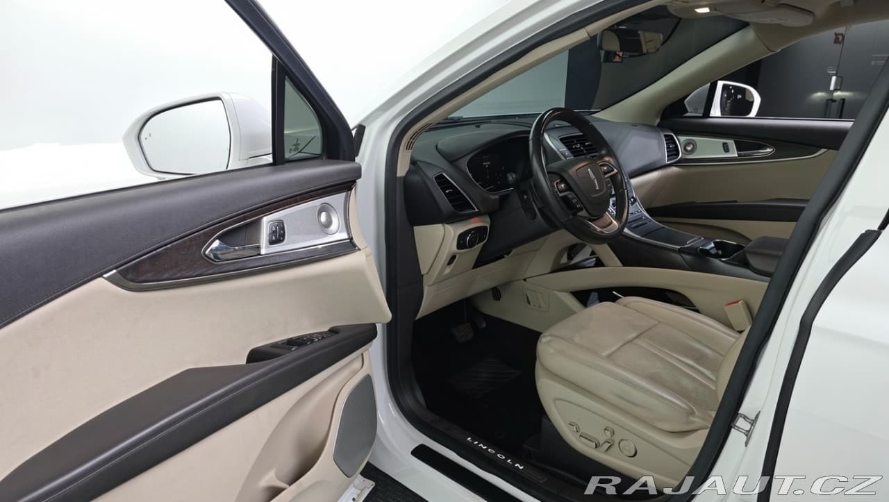 2020 Lincoln Ostatní - 10