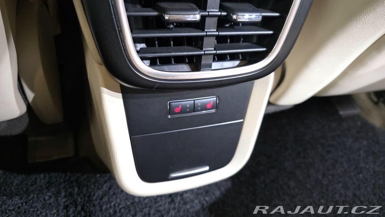 2020 Lincoln Ostatní - 19