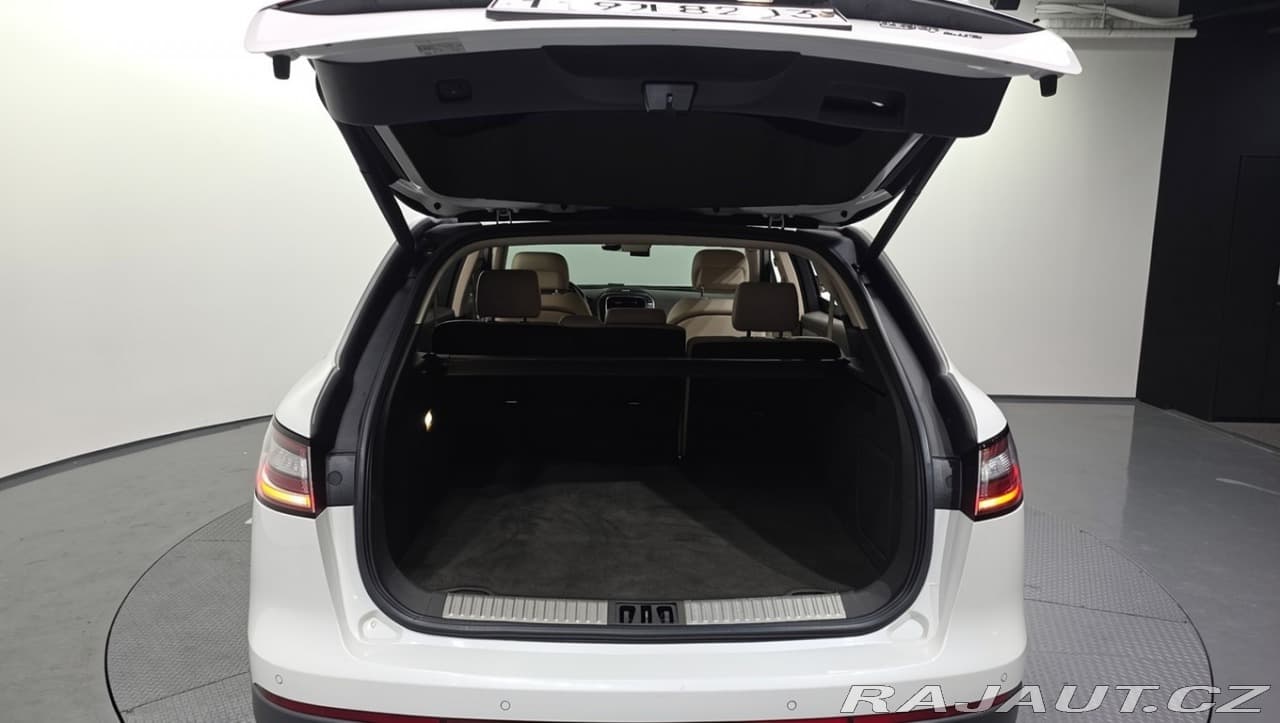 2020 Lincoln Ostatní - 20