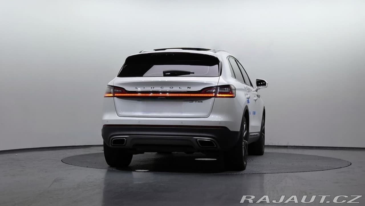 2020 Lincoln Ostatní - 4