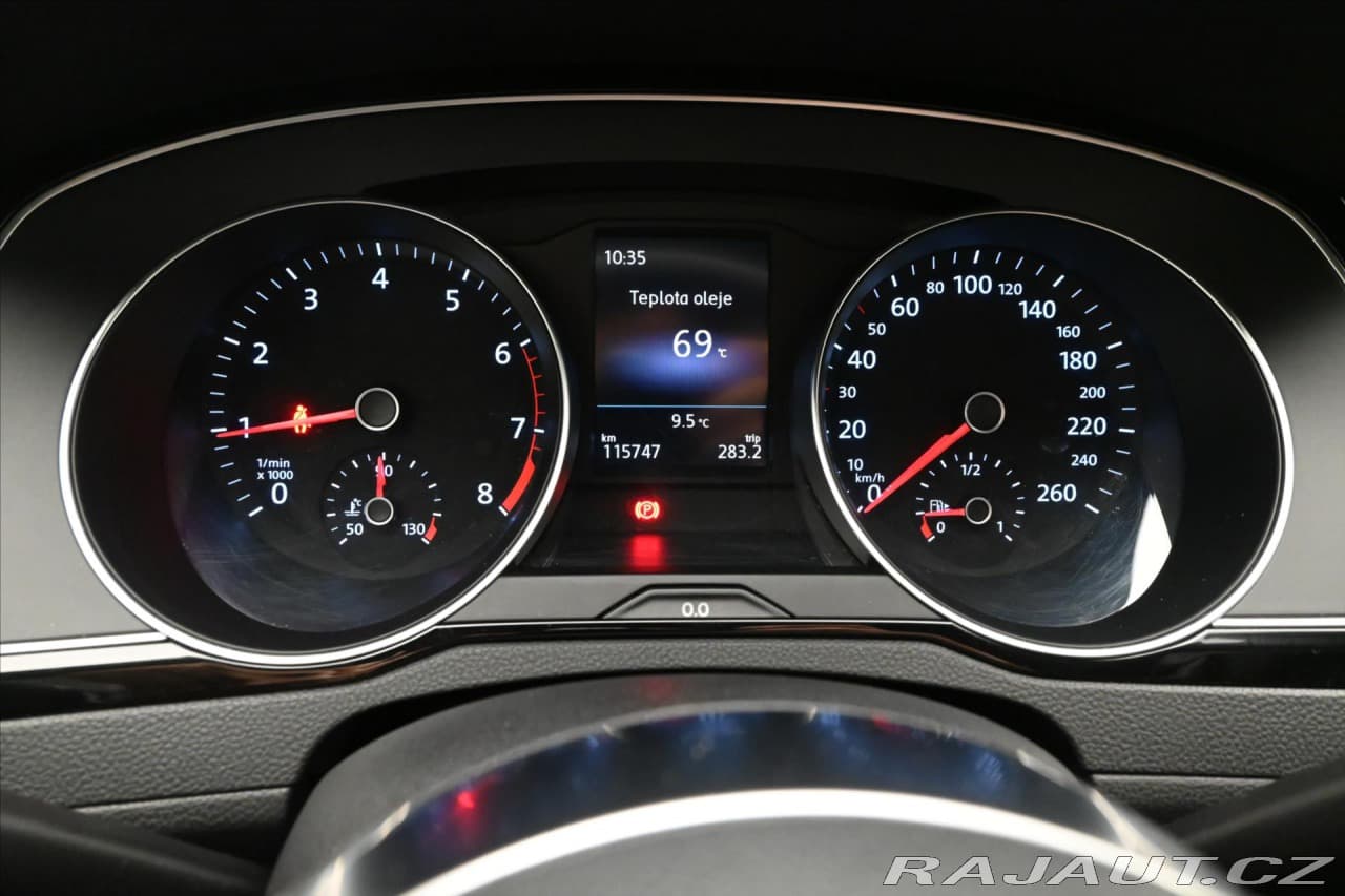 2019 Volkswagen Passat - 16