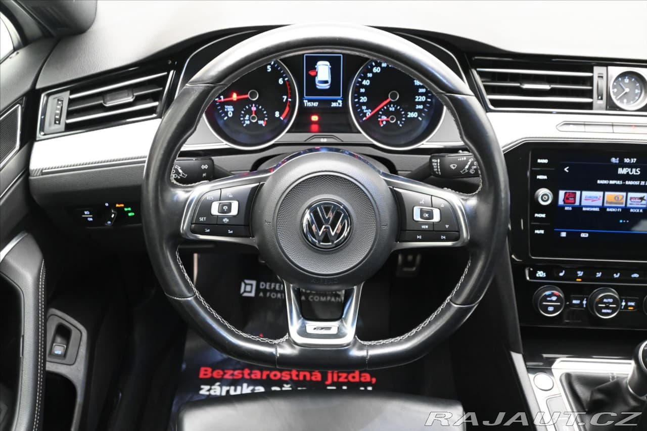 2019 Volkswagen Passat - 18