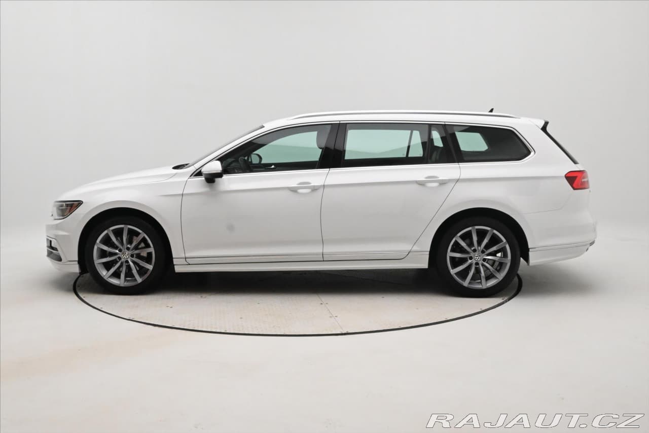 2019 Volkswagen Passat - 8
