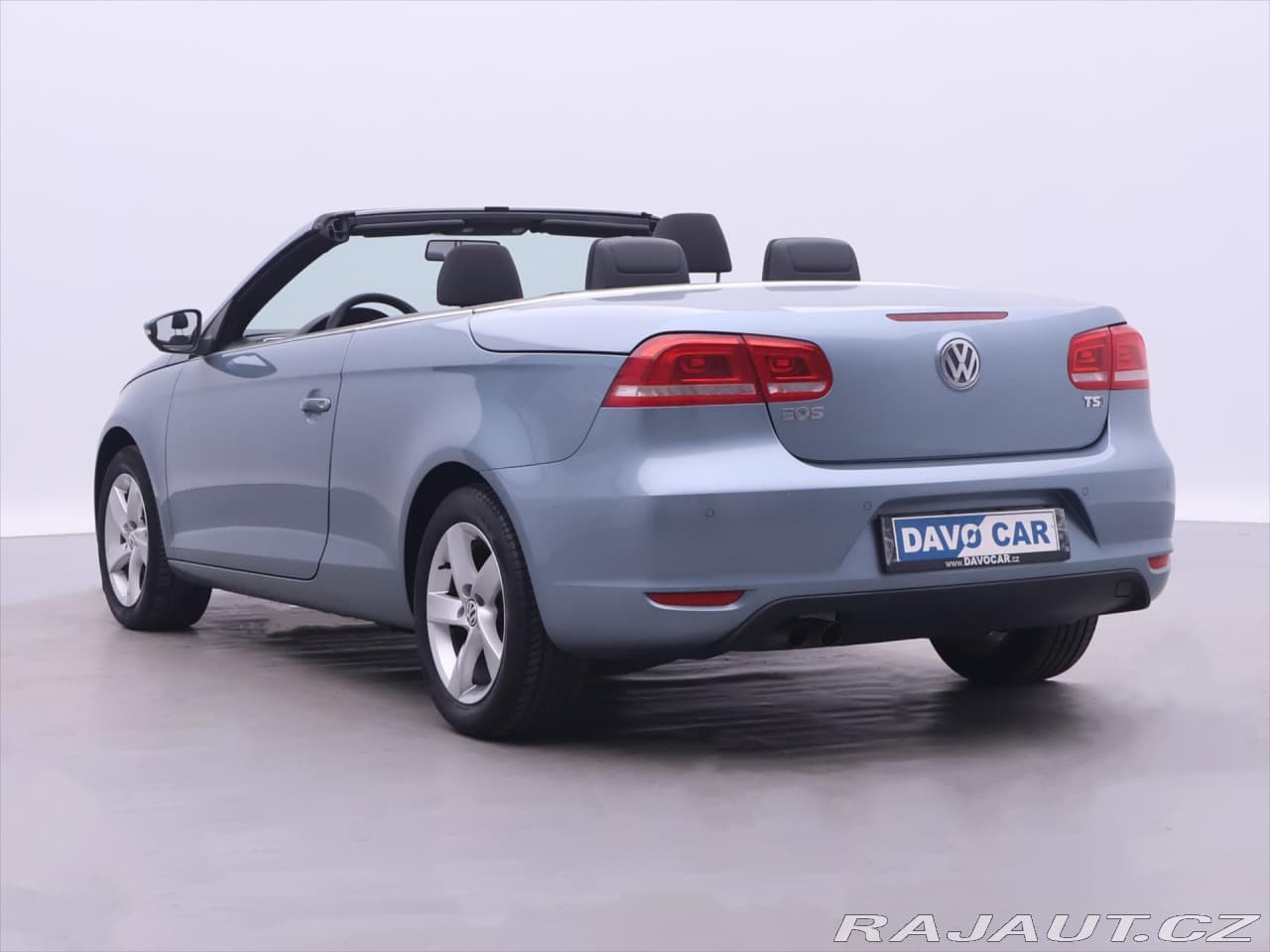 2011 Volkswagen Eos - 13