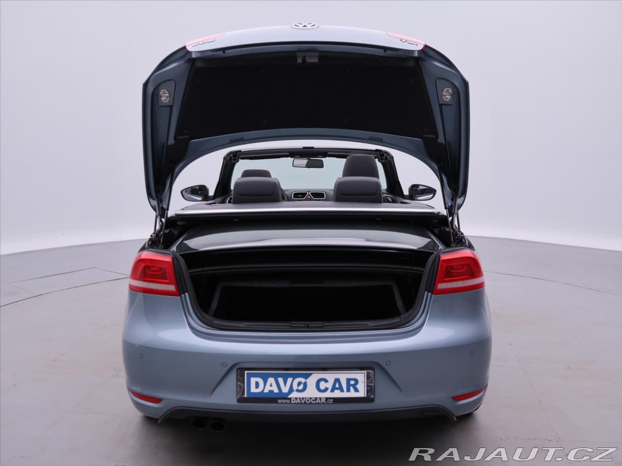 2011 Volkswagen Eos - 17