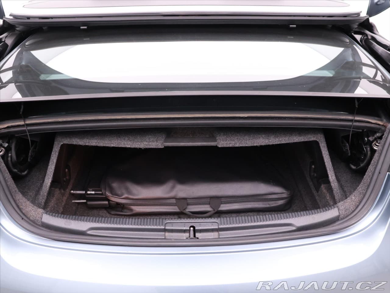 2011 Volkswagen Eos - 18