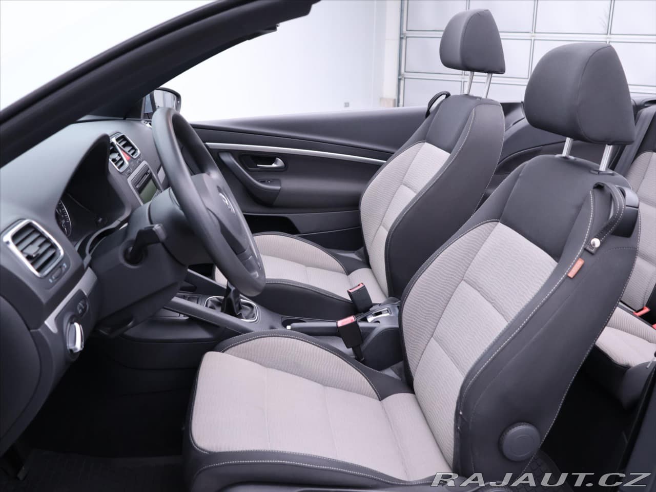 2011 Volkswagen Eos - 20