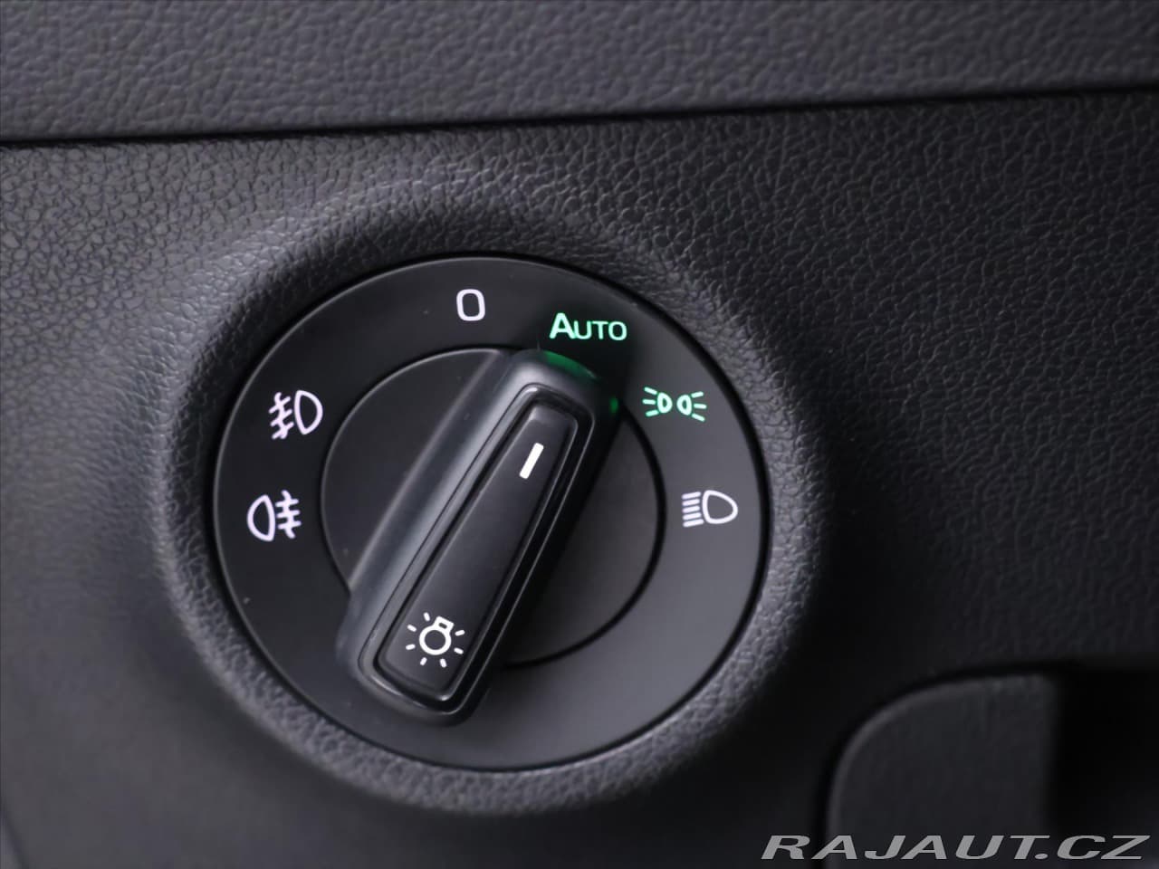 2020 Škoda Karoq - 16