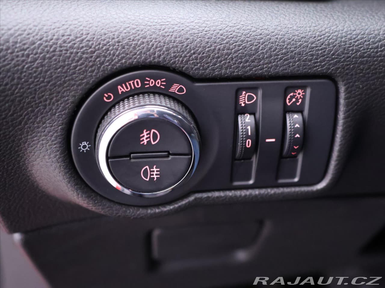 2015 Opel Astra - 14