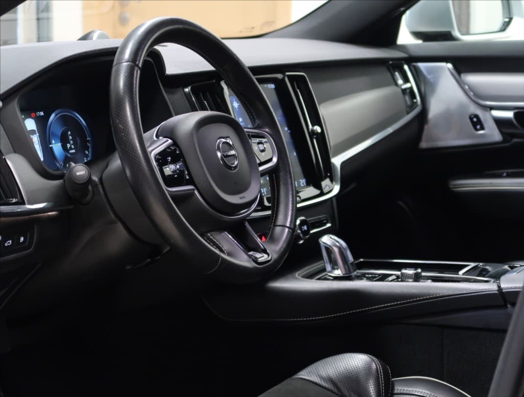 2018 Volvo S90 - 9