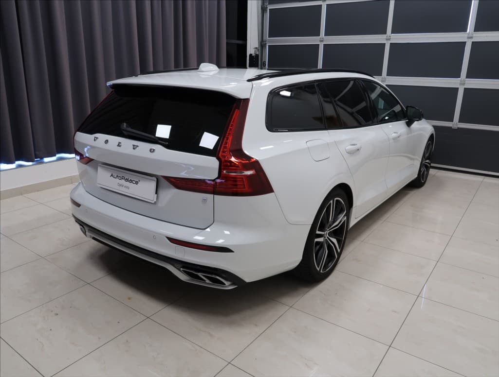 2020 Volvo V60 - 5