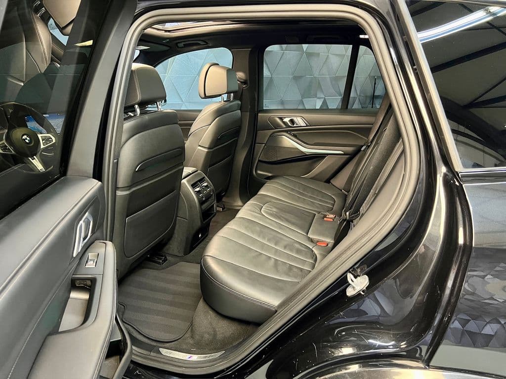 2019 BMW X5 - 11