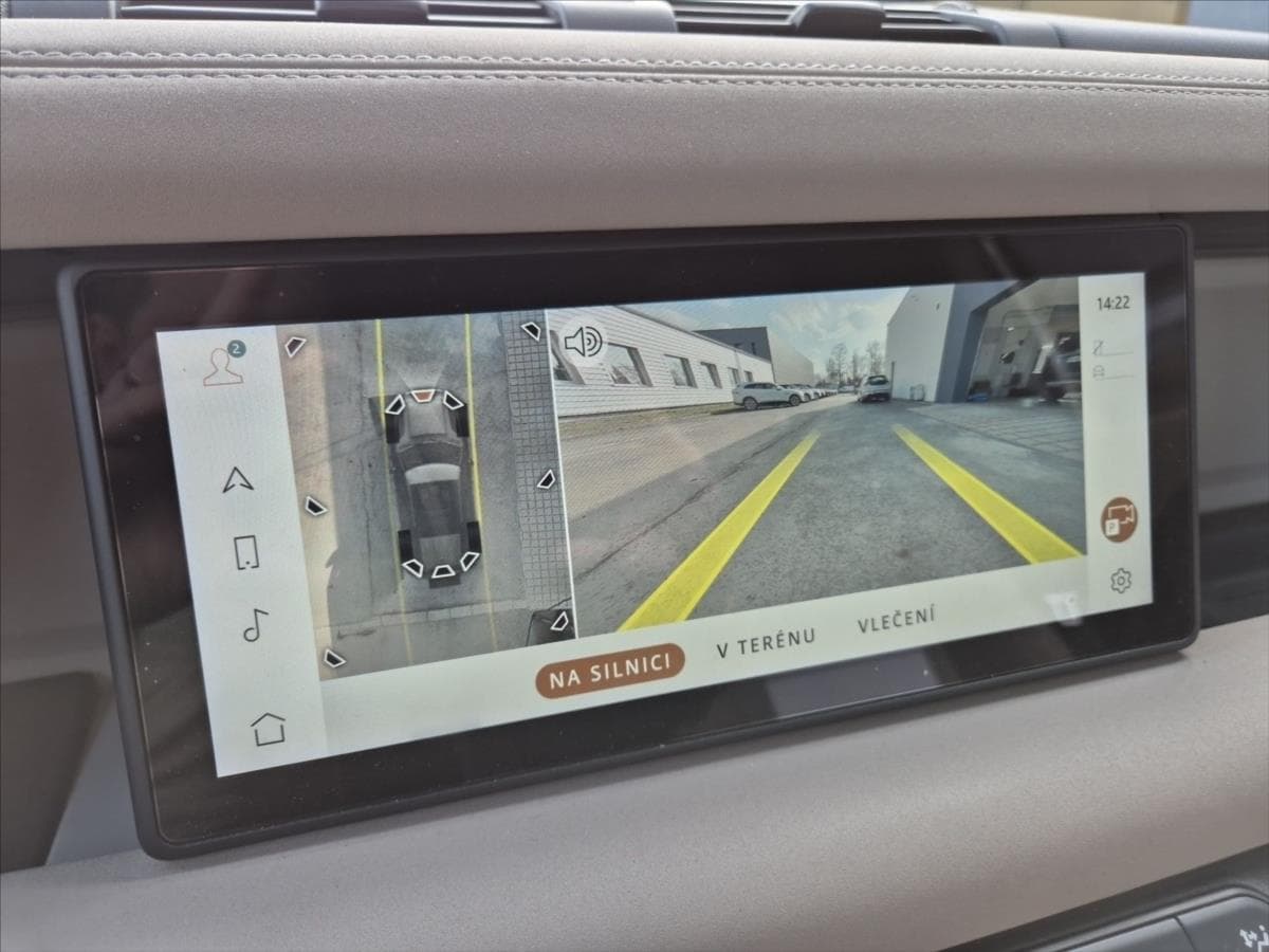 2022 Land Rover Defender - 14