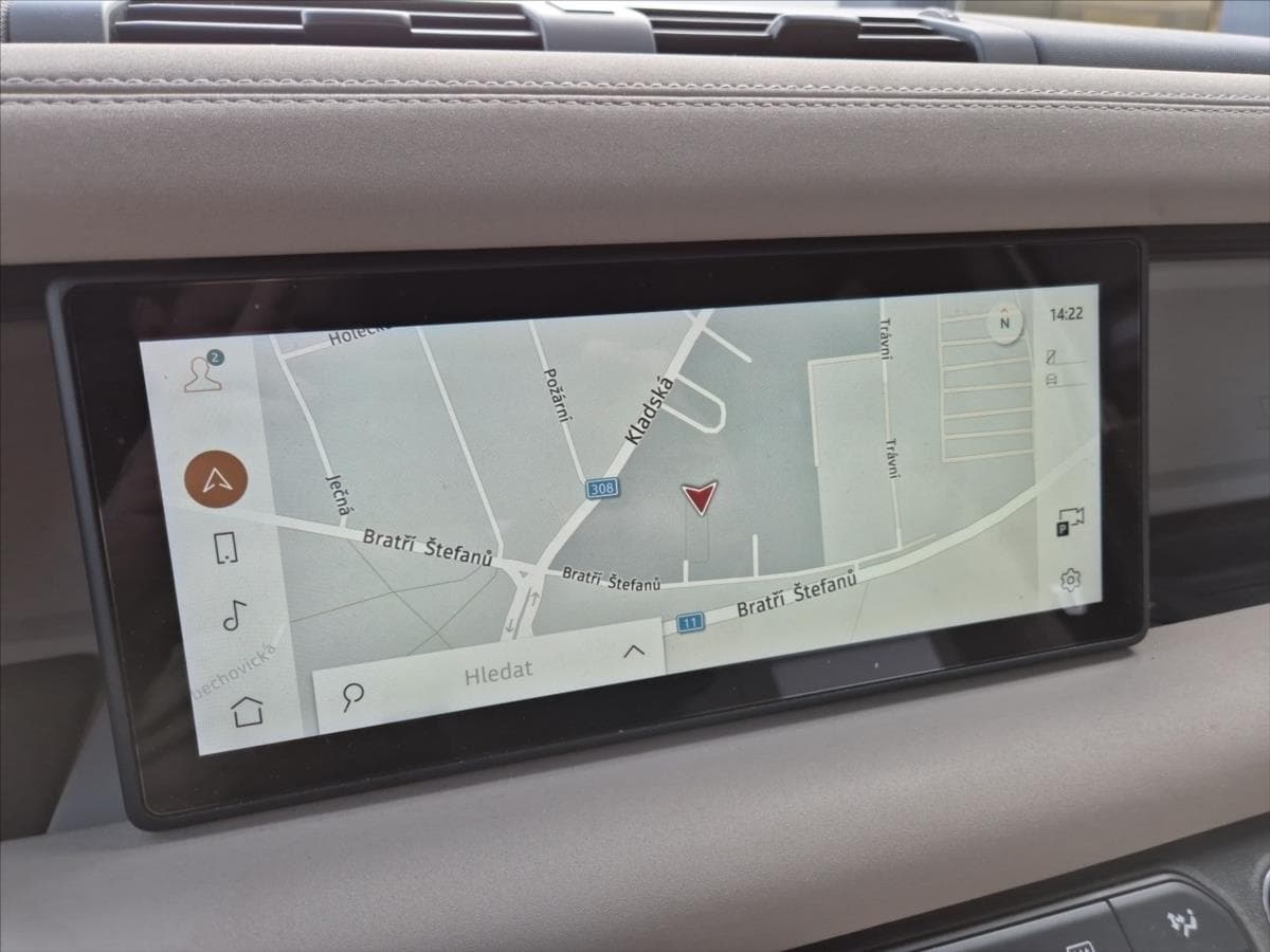 2022 Land Rover Defender - 15