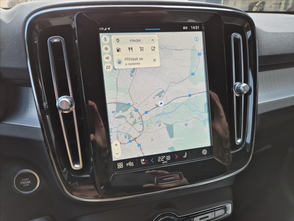 2022 Volvo XC40 - 15