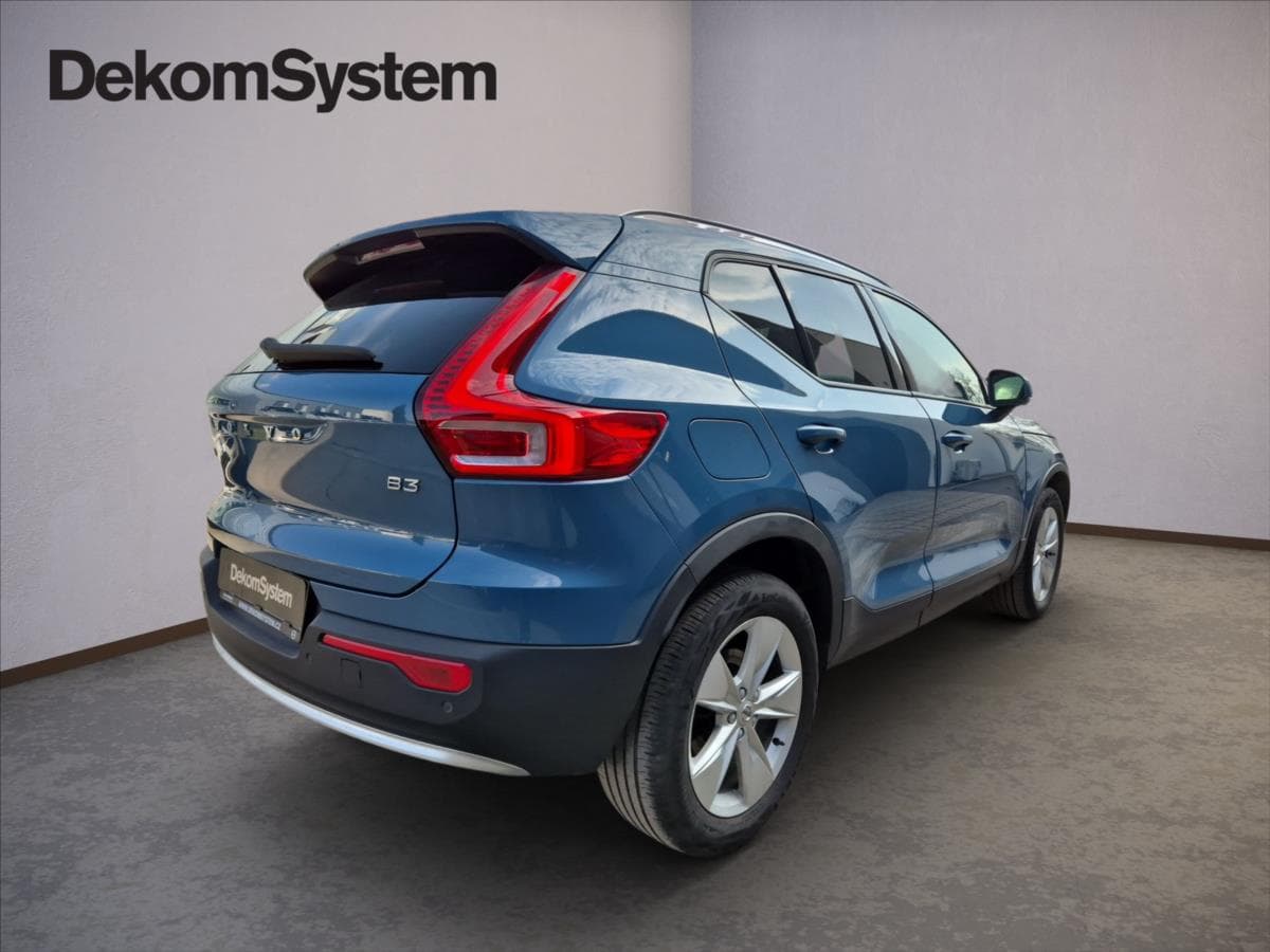2022 Volvo XC40 - 3