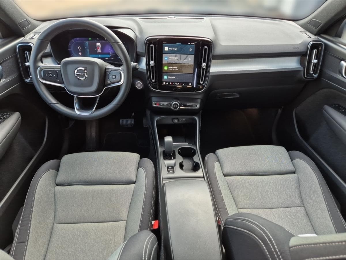 2022 Volvo XC40 - 9