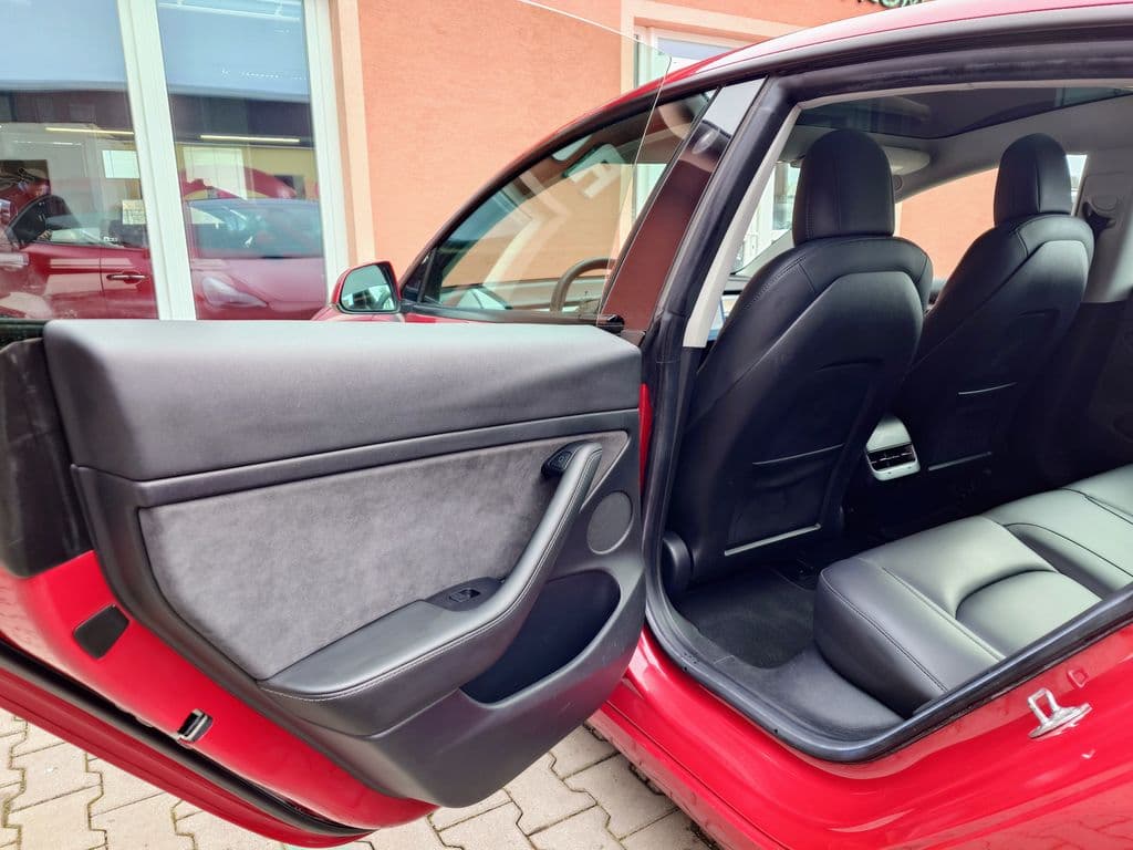 2021 Tesla Model 3 - 16