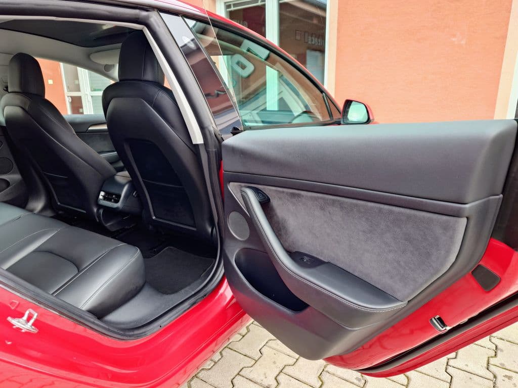 2021 Tesla Model 3 - 18