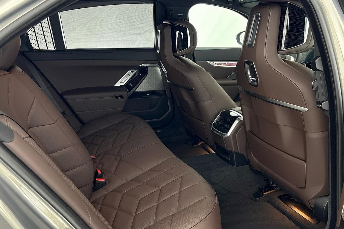 2026 BMW 7-Series - 12