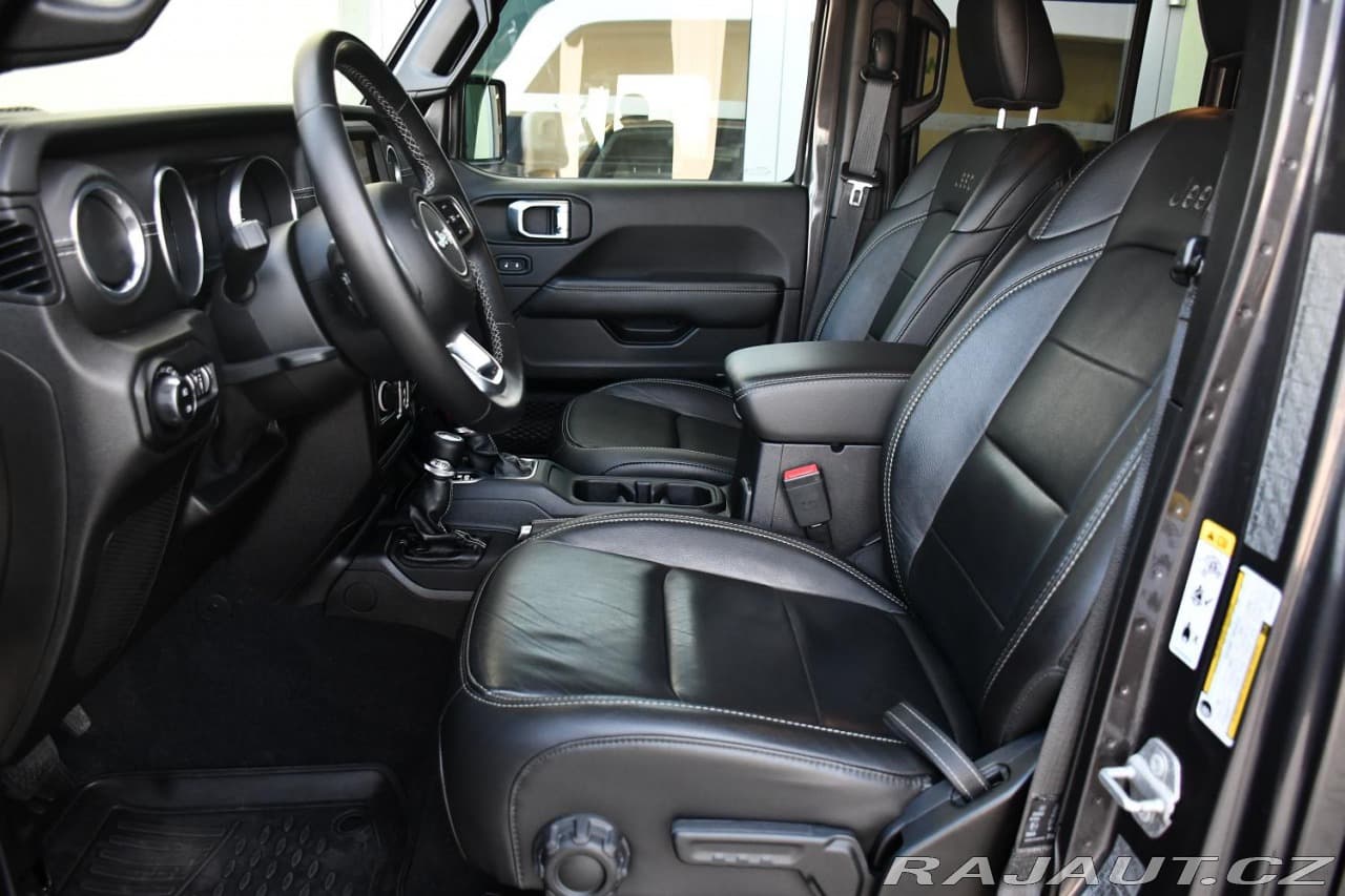 2019 Jeep Wrangler - 14