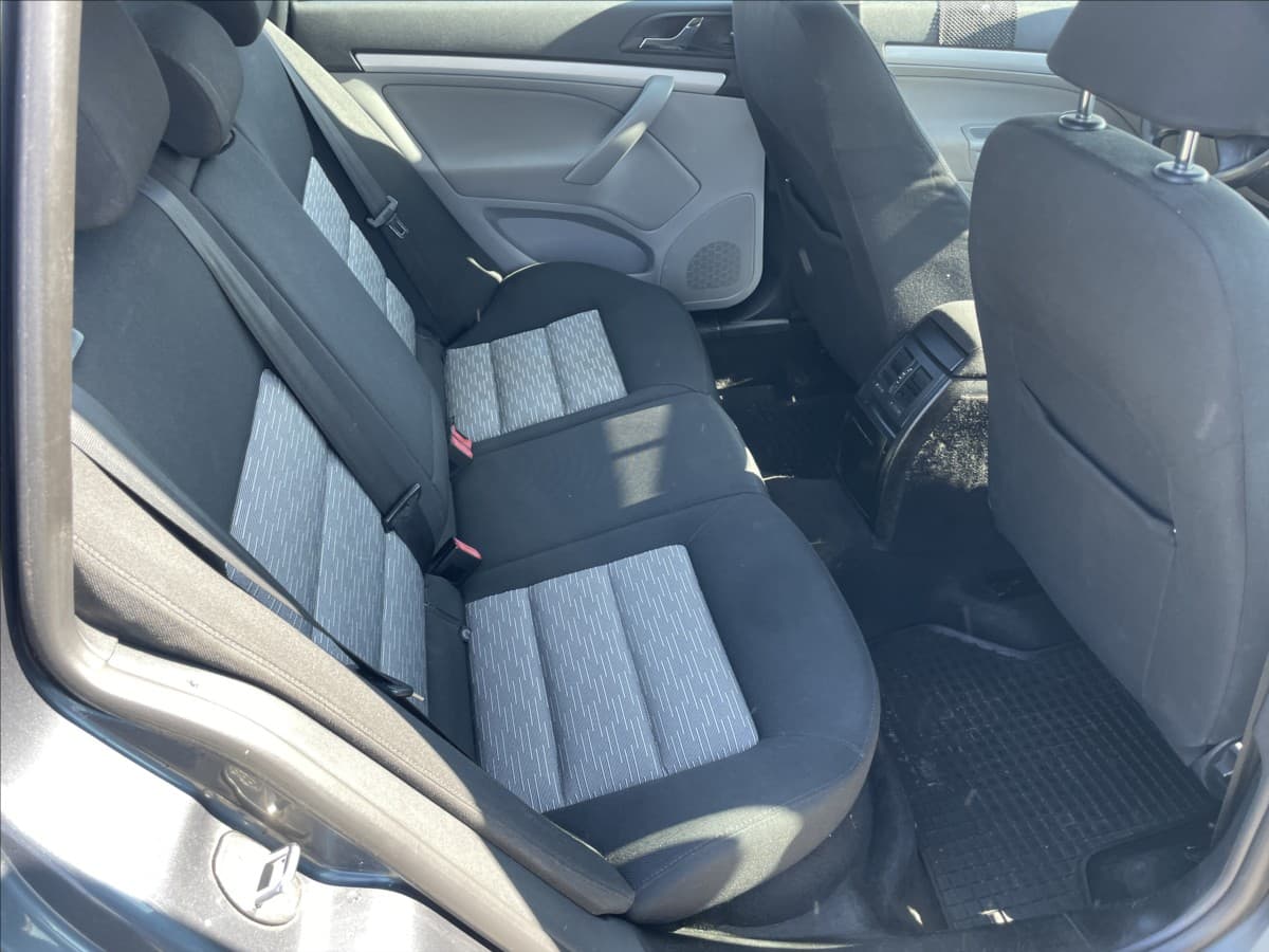 2011 Škoda Octavia - 11