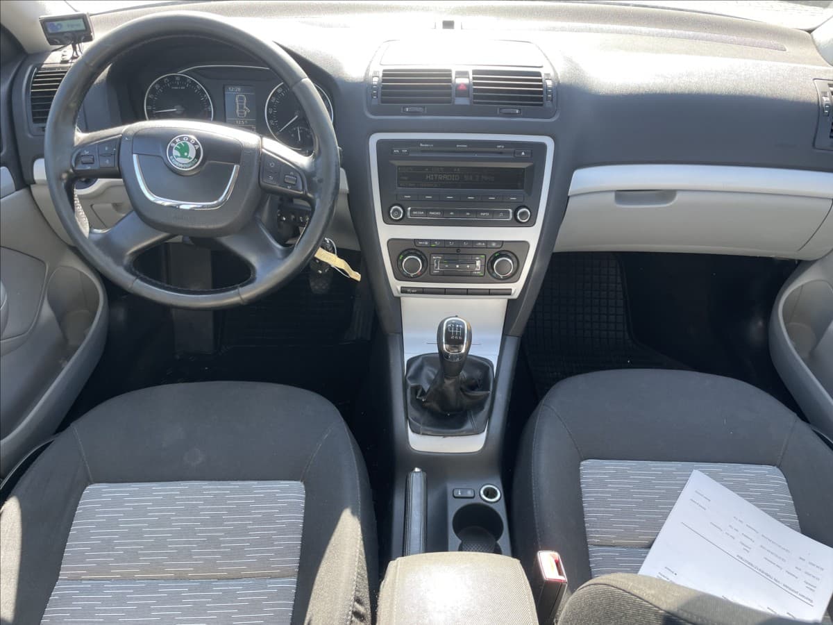 2011 Škoda Octavia - 12