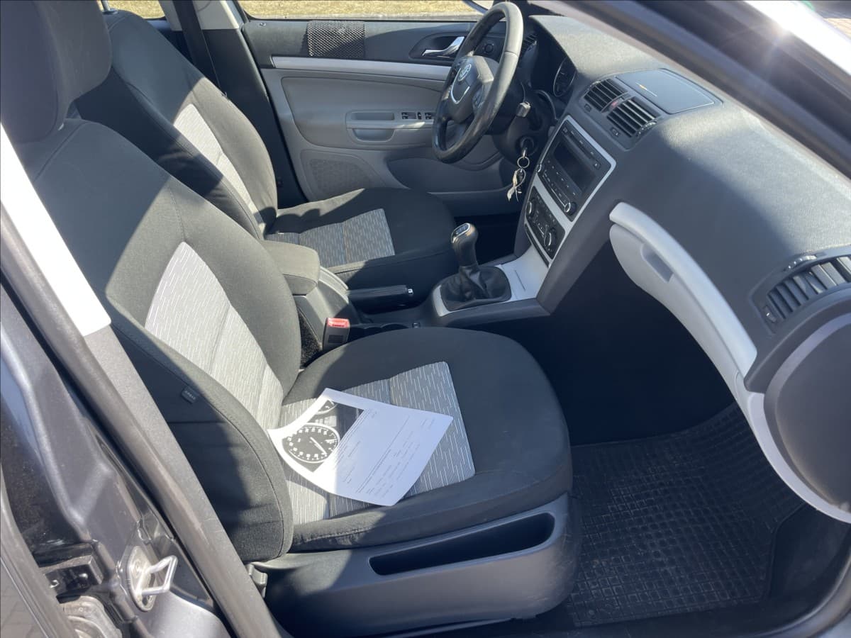 2011 Škoda Octavia - 13