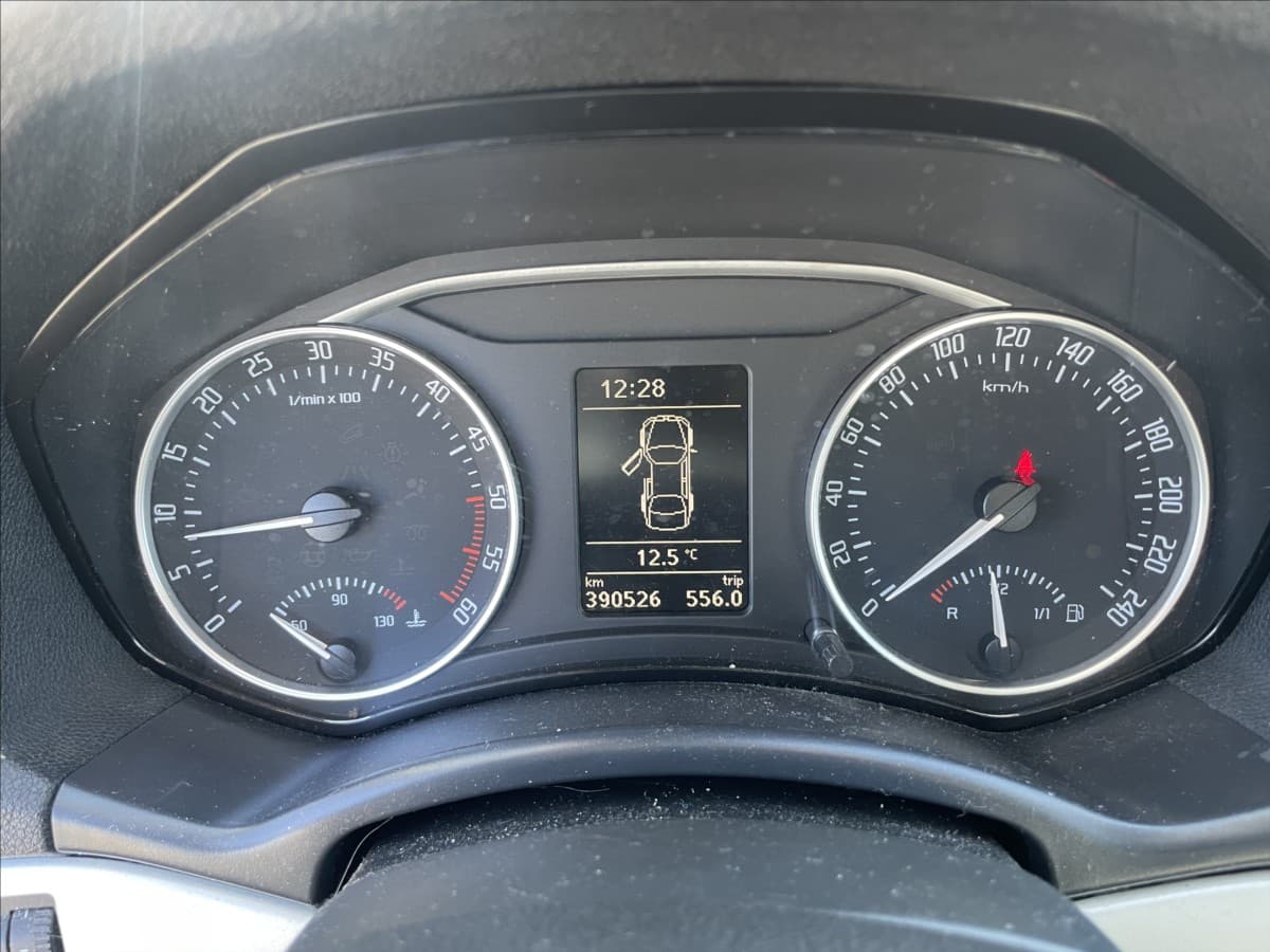 2011 Škoda Octavia - 15