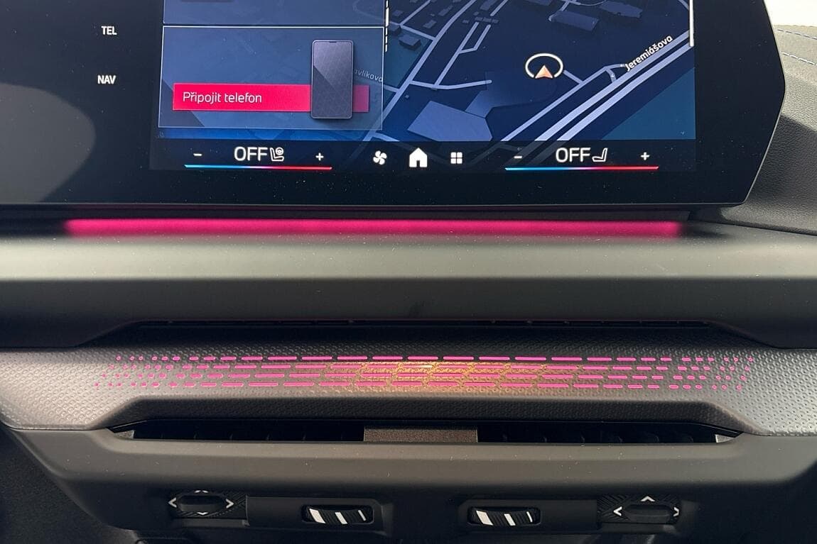 2025 BMW 2-Series - 12