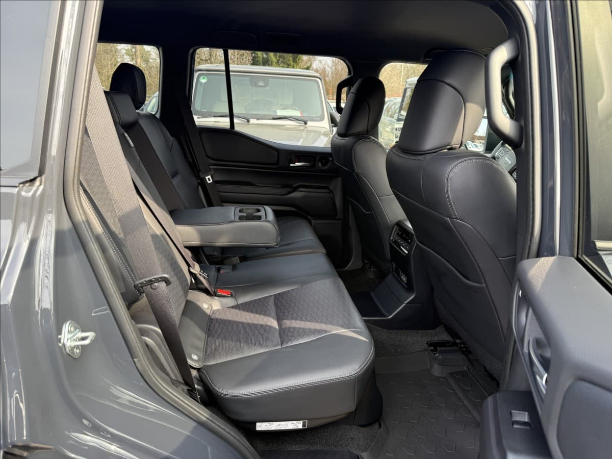 2024 Toyota Land Cruiser - 11