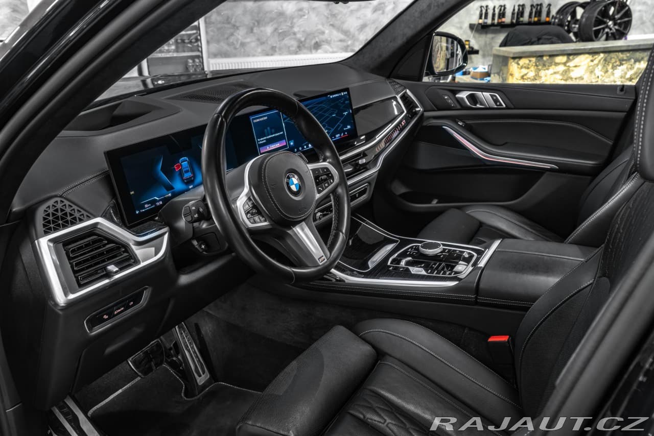 2023 BMW X7 - 10
