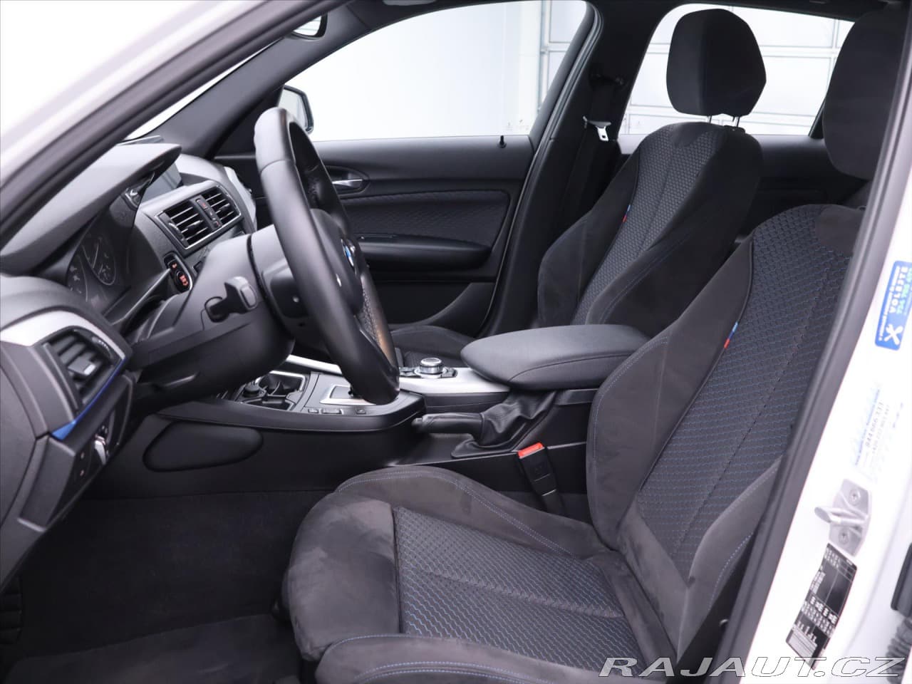 2015 BMW 1-Series - 10