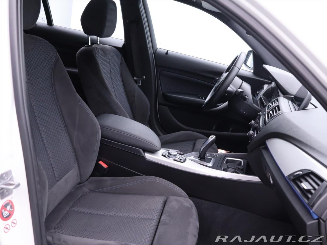 2015 BMW 1-Series - 11