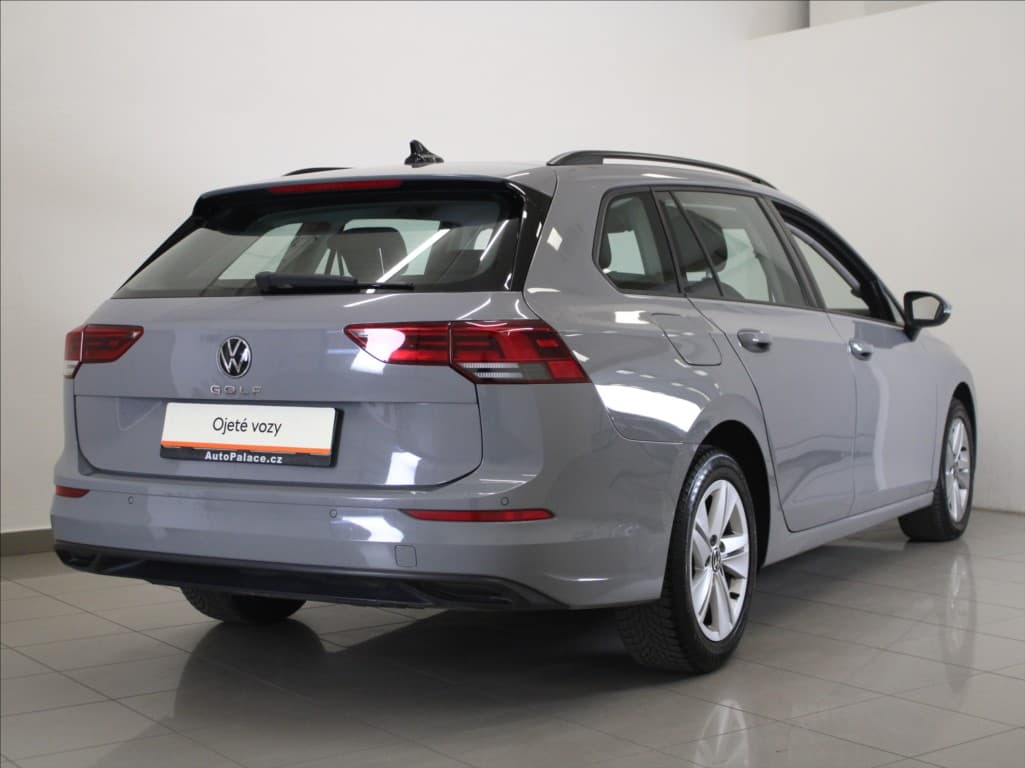 2023 Volkswagen Golf - 3