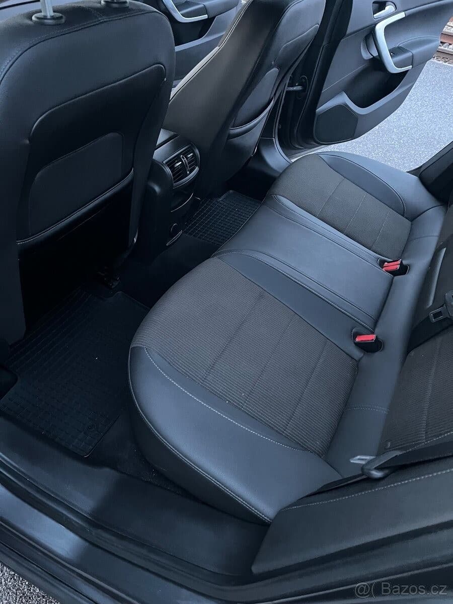 2009 Opel Insignia - 13