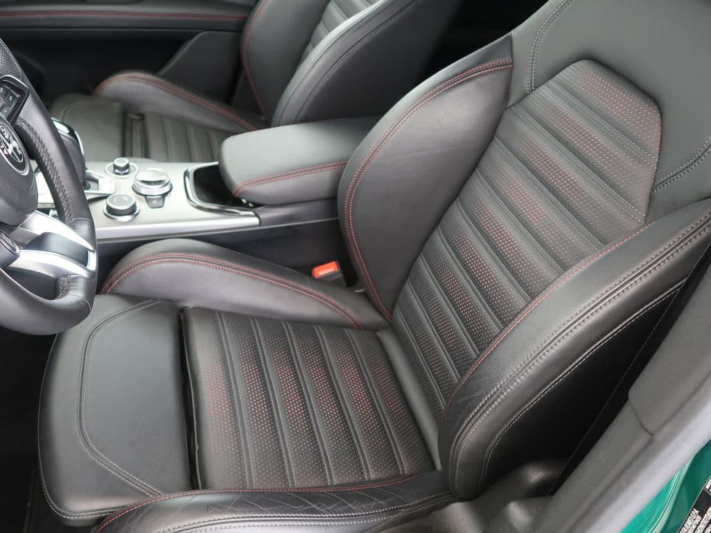 2025 Alfa Romeo Stelvio - 10