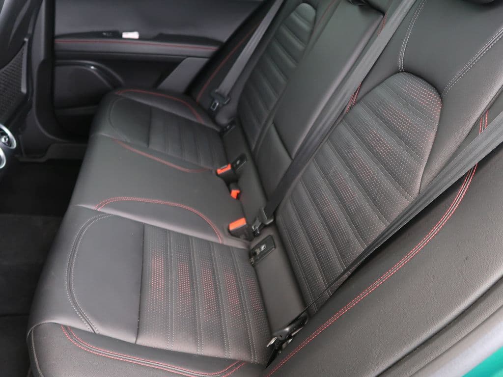 2025 Alfa Romeo Stelvio - 11