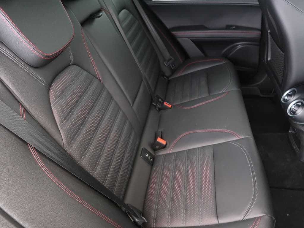 2025 Alfa Romeo Stelvio - 14