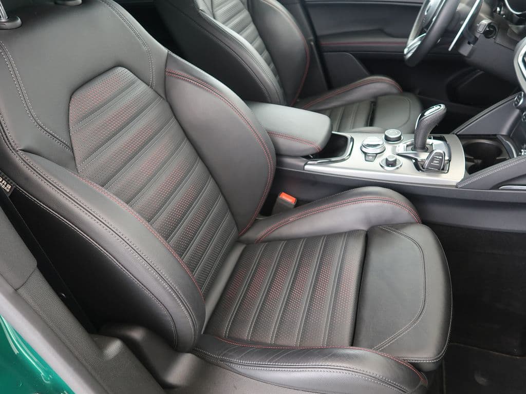 2025 Alfa Romeo Stelvio - 15