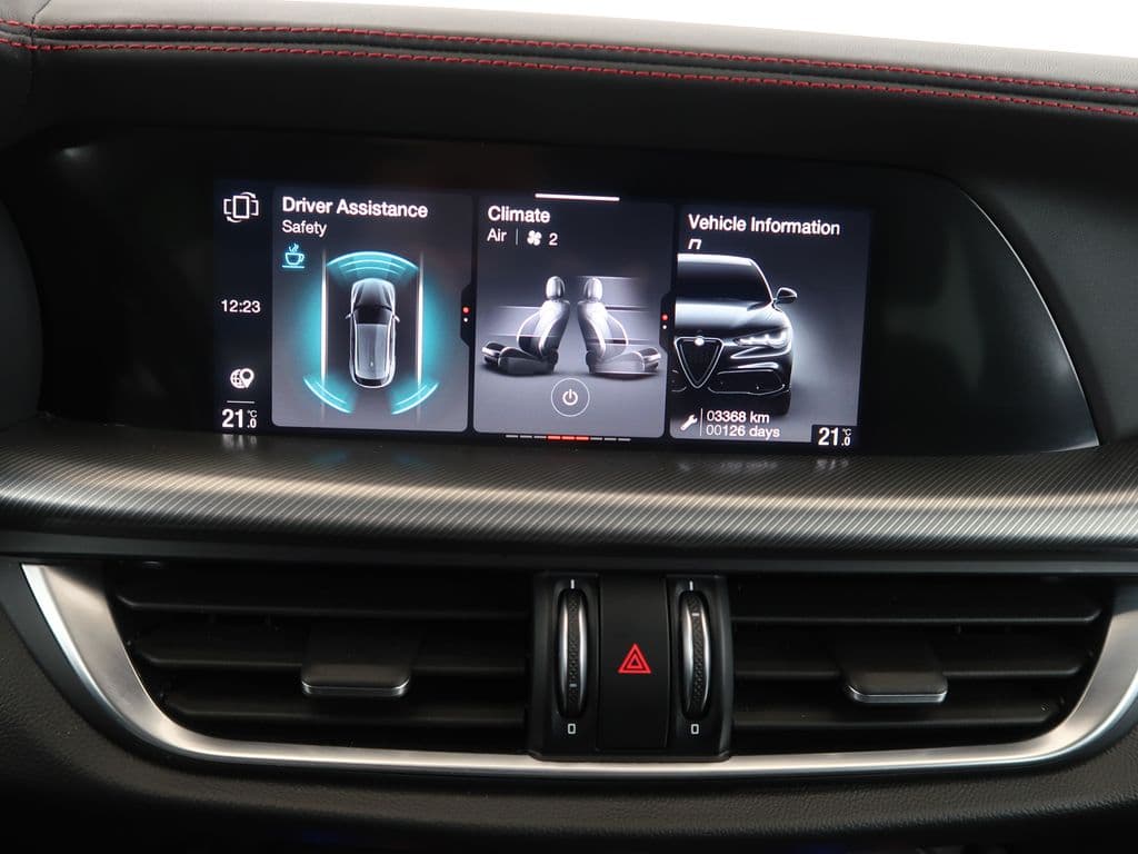 2025 Alfa Romeo Stelvio - 20