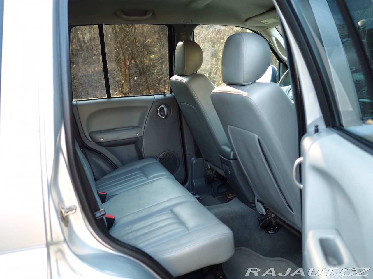 2006 Jeep Cherokee - 16